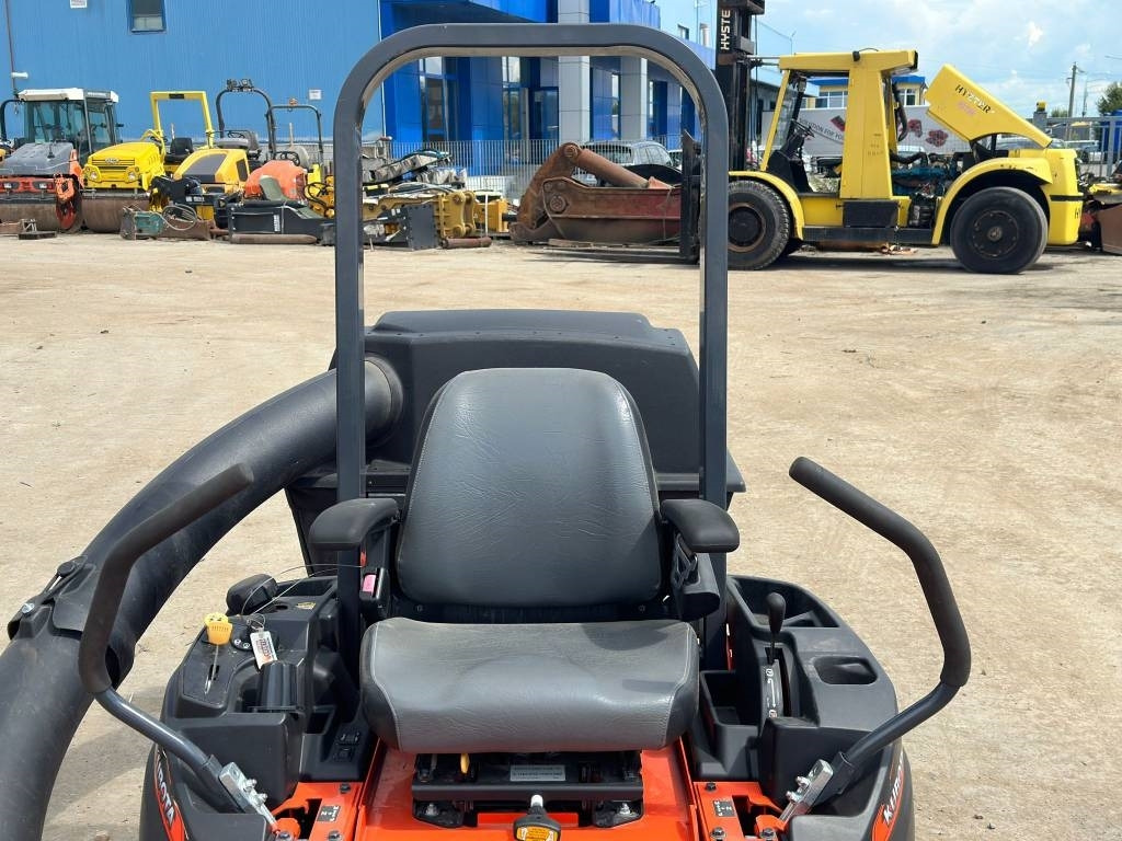 جزازة المروج Kubota Z121S: صور 7