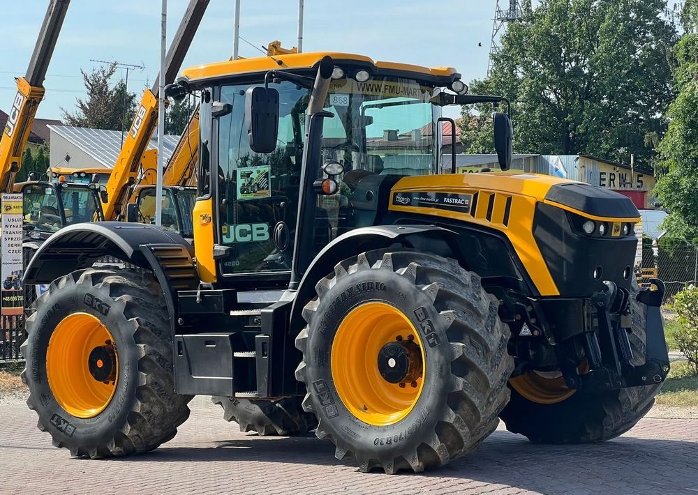 جرار JCB Fastrac 4220: صور 9