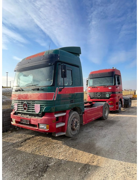 شاحنة جرار Mercedes-Benz Actros 1840: صور 6