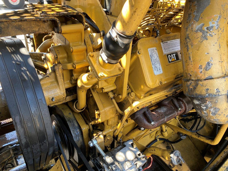 اللودر بعجل Caterpillar 992 D: صور 8