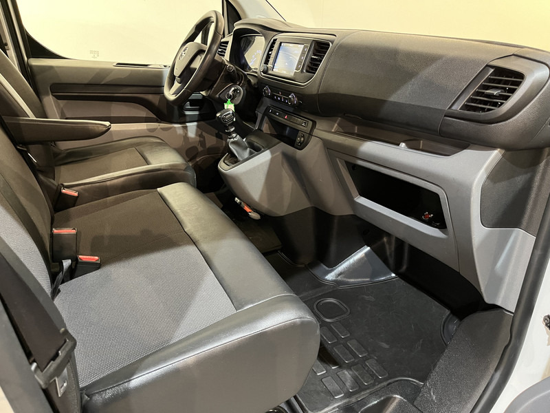 فان المدمجة Opel Vivaro 2.0 CDTI L2H1 123 PK / Euro 6 / Airco / Cruise Control / Camera / CarPlay / Trekhaak / Navigatie / 3-Zits / 48.400 KM !!: صور 20