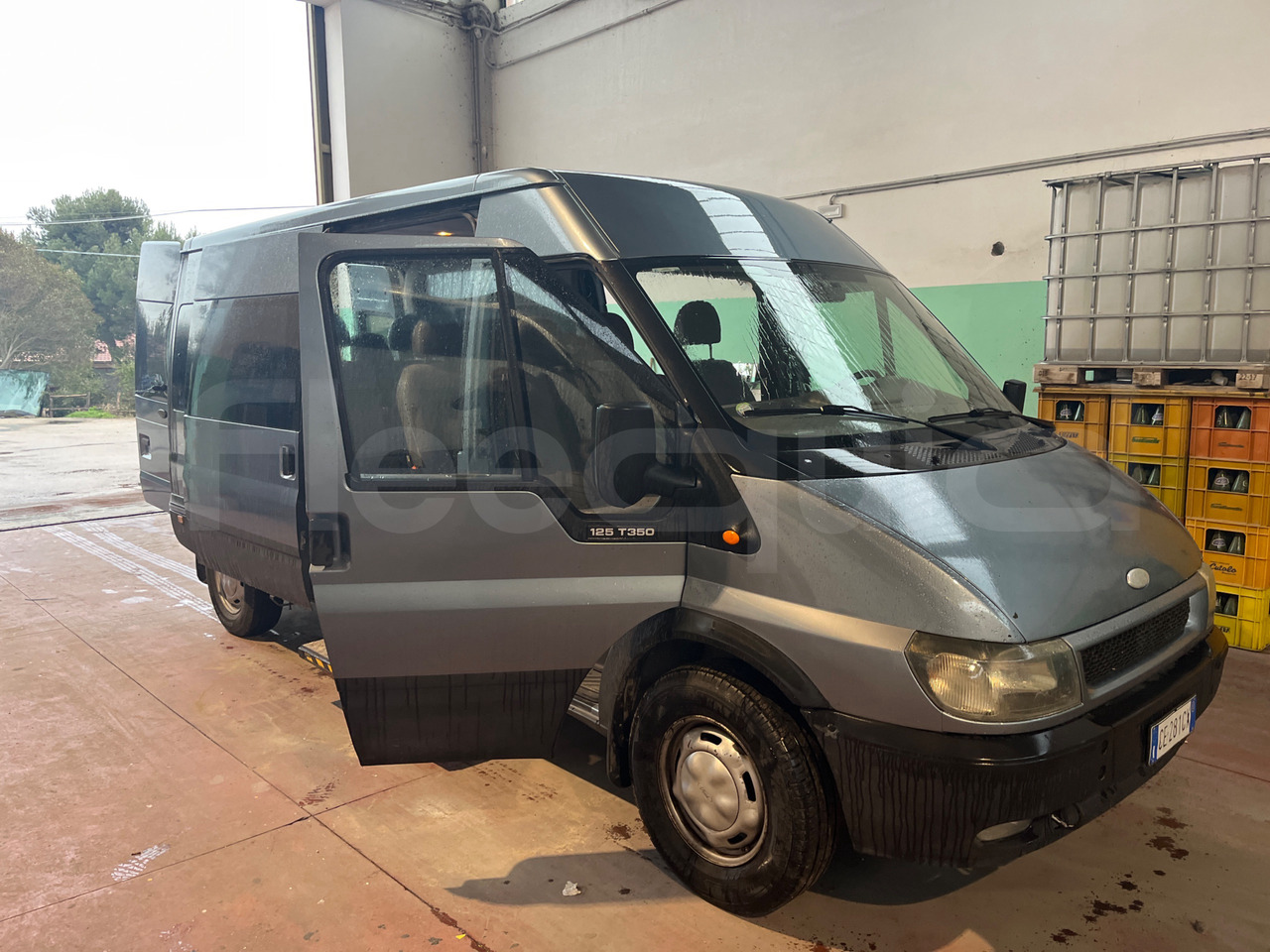 حافلة صغيرة, ميكروباص Ford Transit: صور 8