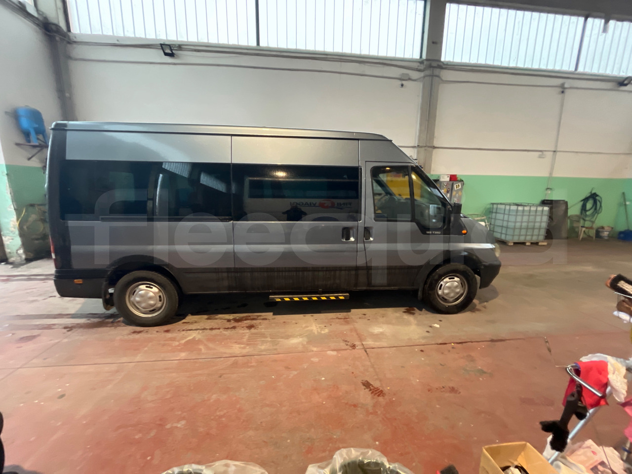 حافلة صغيرة, ميكروباص Ford Transit: صور 9