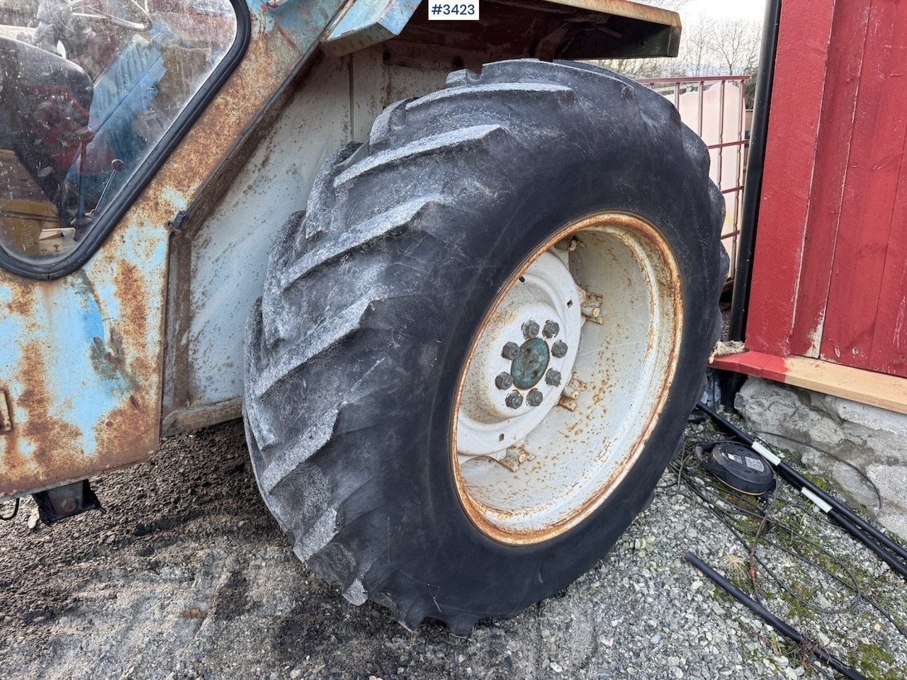 جرار 1981 Ford 4600 w/front loader, bucket and pallet fork.: صور 27