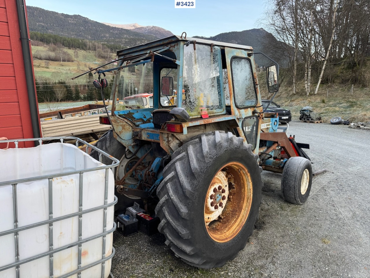 جرار 1981 Ford 4600 w/front loader, bucket and pallet fork.: صور 10