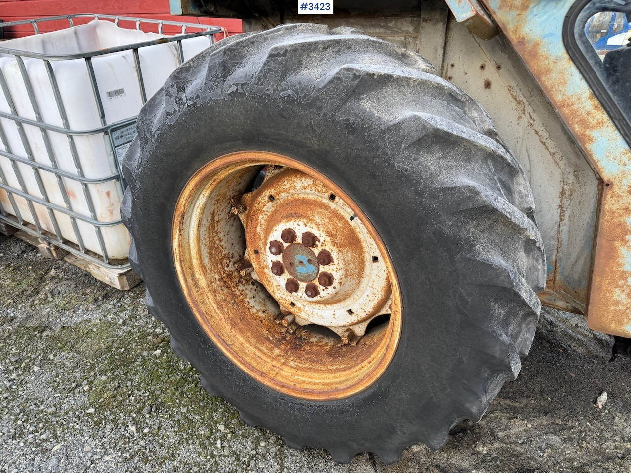 جرار 1981 Ford 4600 w/front loader, bucket and pallet fork.: صور 23