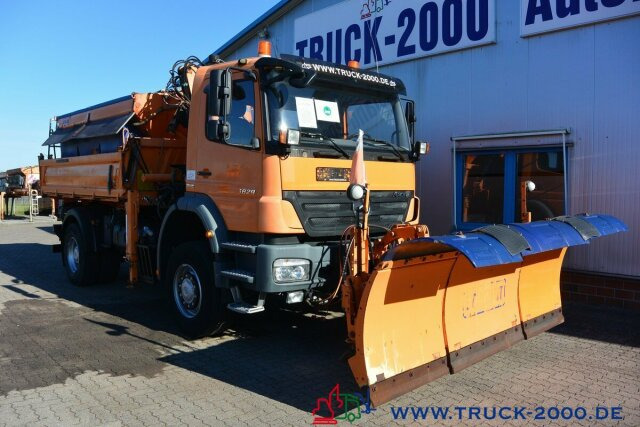 قلابات, شاحنة كرين Mercedes-Benz 1829 4x4 Kran Winter Schneeschild Salzstreuer: صور 10