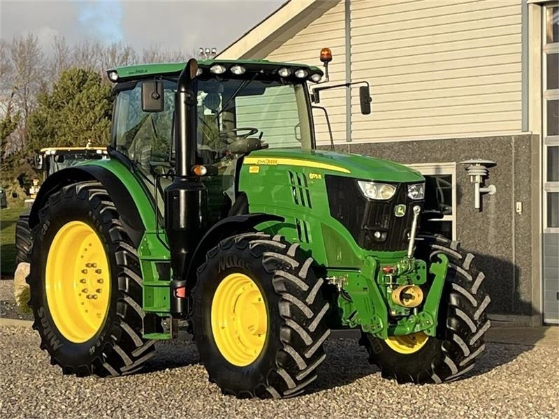 جرار John Deere 6175R Med frontlift og frontPTO: صور 17