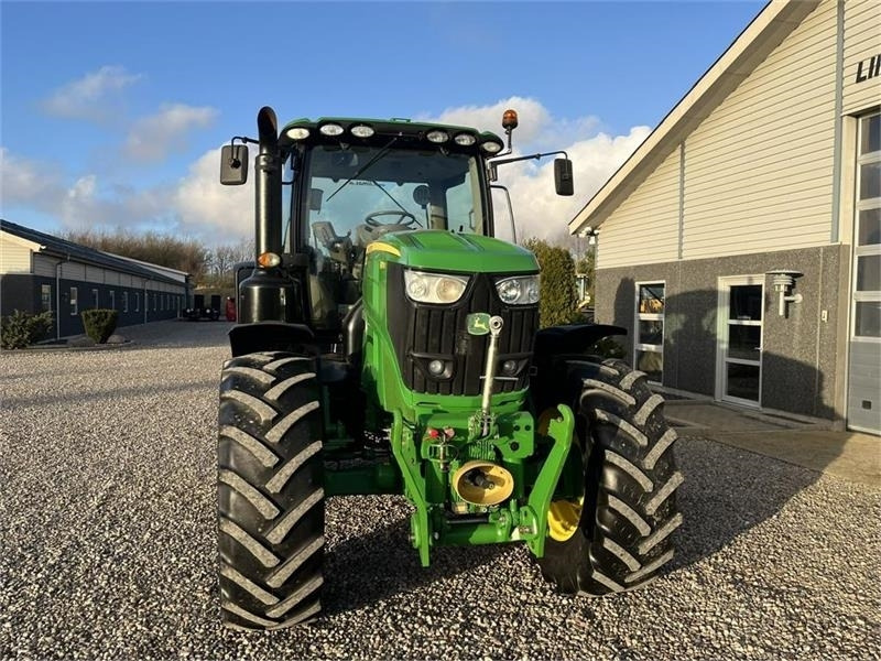 جرار John Deere 6175R Med frontlift og frontPTO: صور 18