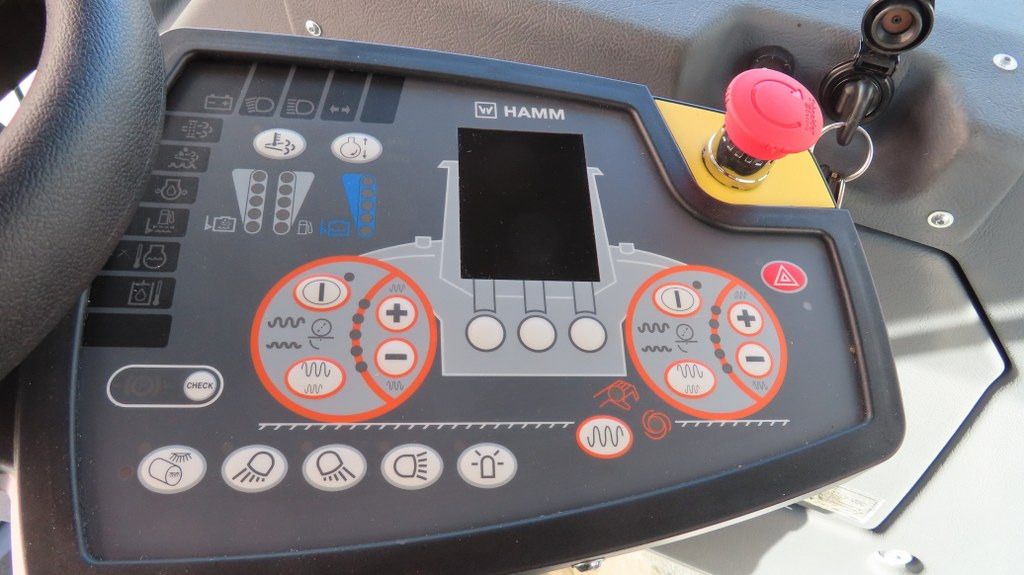 مدحلة الأسفلت Hamm HX90I VV-S: صور 15