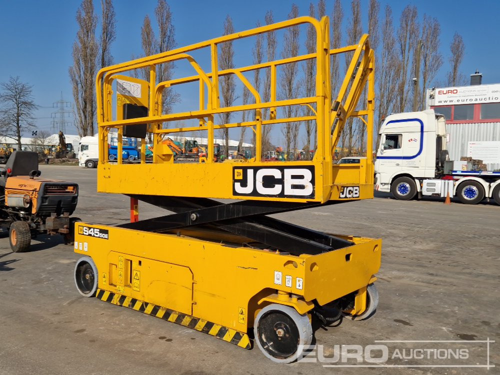 منصات هيدروليكية متنقلة JCB S4550E: صور 6