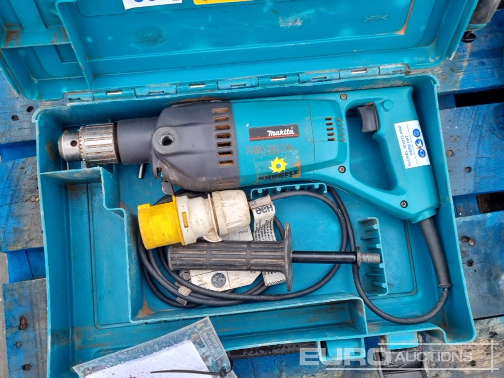 معدات البناء Makita 110Volt AVT HR5212C Hammer Drill, RP1801 Plunge Router, 9565P Angle Grinder, GA50 Angle Grinder, 8406 Core Drill (2 of): صور 14