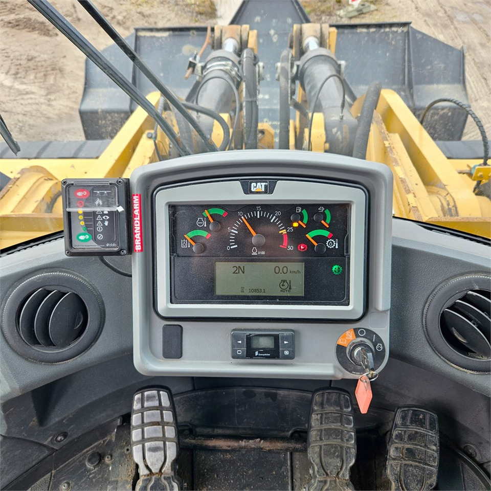 اللودر بعجل Caterpillar 980 M: صور 15